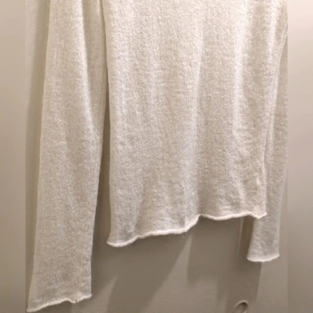 Brandy Melville Andi Mohair Wool Blend Knit V-neck Sweater White Long Sleeve- OS